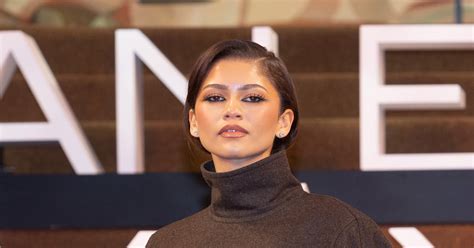 zendaya underboob|Zendaya Flashes Some Underboob On the Red Carpet .